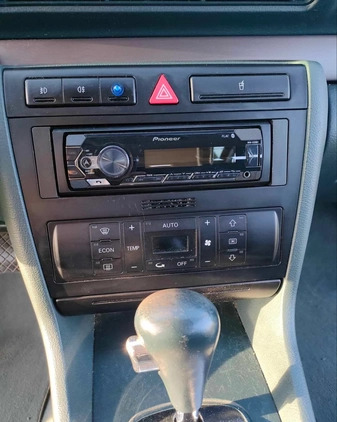 Audi A4 cena 9500 przebieg: 277600, rok produkcji 1999 z Izbica Kujawska małe 254
